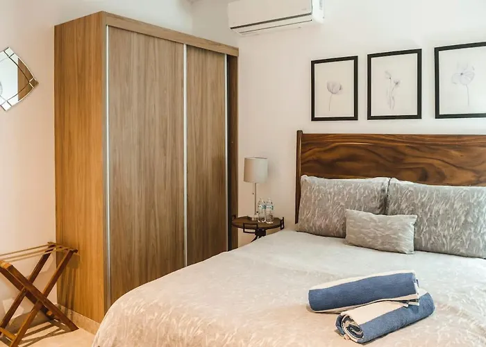 Chic 2br In Exclusive Building Playa del Carmen